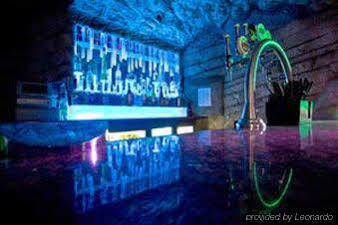 The Blueberry Hotel Pontypridd Esterno foto